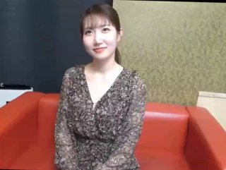 美女社区酒店偷拍大学生情侣开房女友来月经不方便